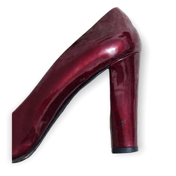 STUART WEITZMAN burgundy patent 'Honor Roll' size 6.5 - Picture 9 of 9